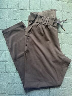 EUC Lululemon Women’s Jogger Drawstring Athletic Pants Size 6
